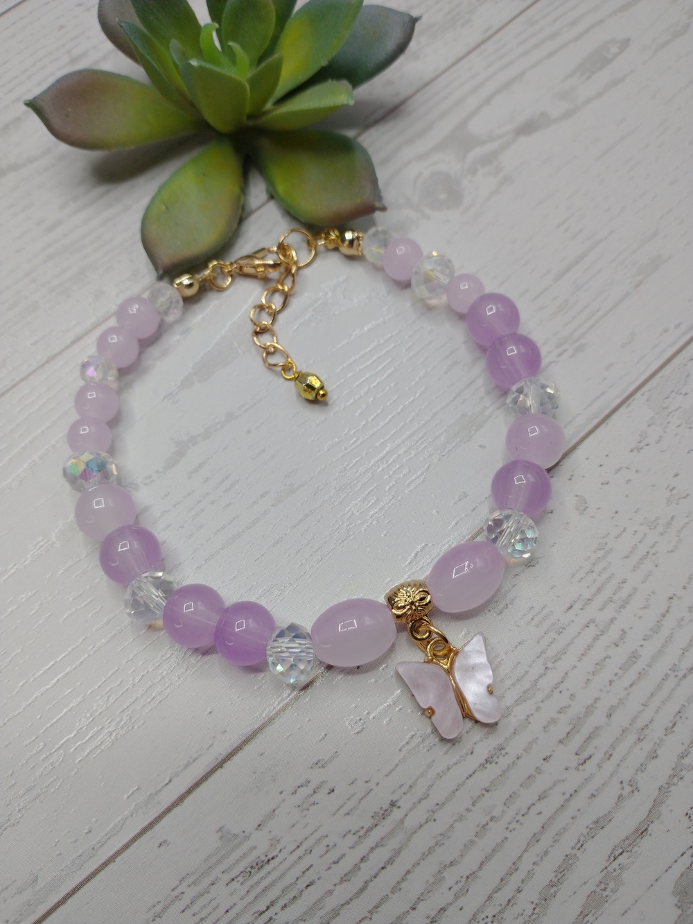 New Hand Crafted Beaded Bracelet
